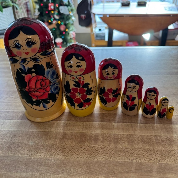 Other - Russian Matryoshka Nesting Dolls 7-Piece Set Hand Painted Made in Russia
